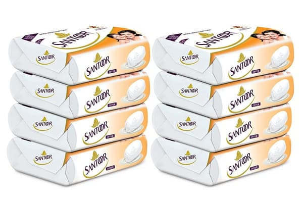 Santoor White Sandal & Almond Milk 8X125G