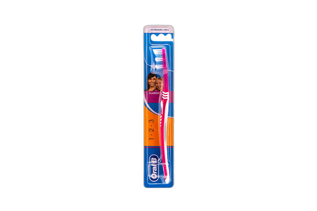 Oral-B Classic Tooth Brush 40 Med