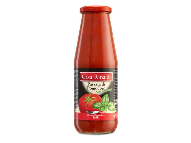 Casa Rinaldi Passata Crushed Tomatoes with Basil 690 g