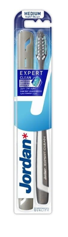 Jordan Expert Clean Black & White Medium Toothbrush with Travel Case, 1 Piece