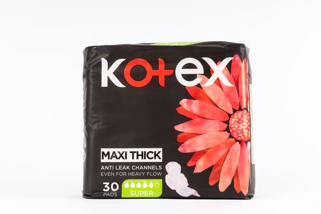 Kotex Maxi Protect Super Pads for Heavy Flow with Wings, 30 Pieces