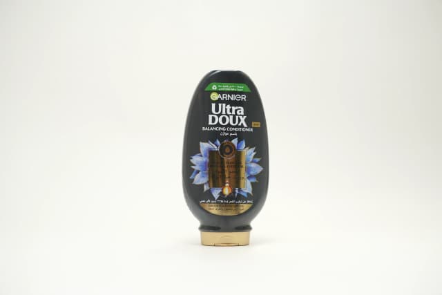 Garnier Ud Black Charcoal Conditioner 360 ml