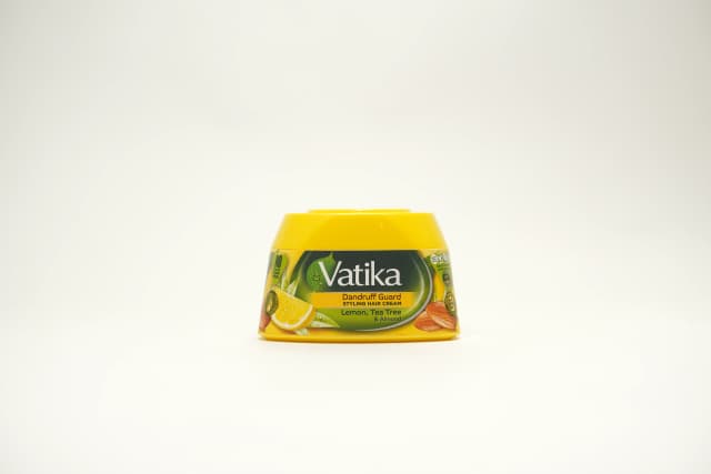 Dabur Vatika Dandruff Guard Hair Cream 140 ml