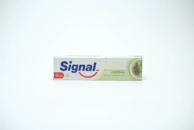 Signal Toothpaste Complete 8 Herbal 75 ml