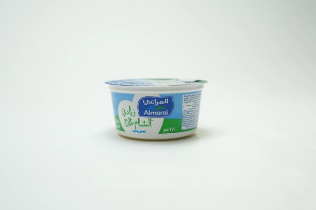 Almarai Full Fat Sour Yoghurt 170 g