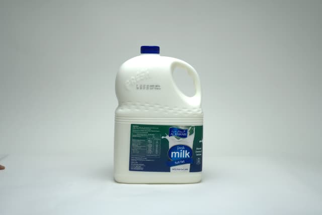 Al Rawabi Full Cream Milk 1 Gallon