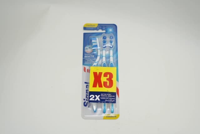Signal Toothbrush White Medium 3 pcs