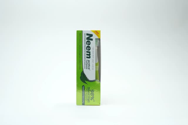 Neem Active Toothpaste +Toothbrush 2 X 150 g