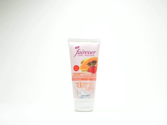 Fairever Fruit And Pure Milk Face Scrub 150 ml