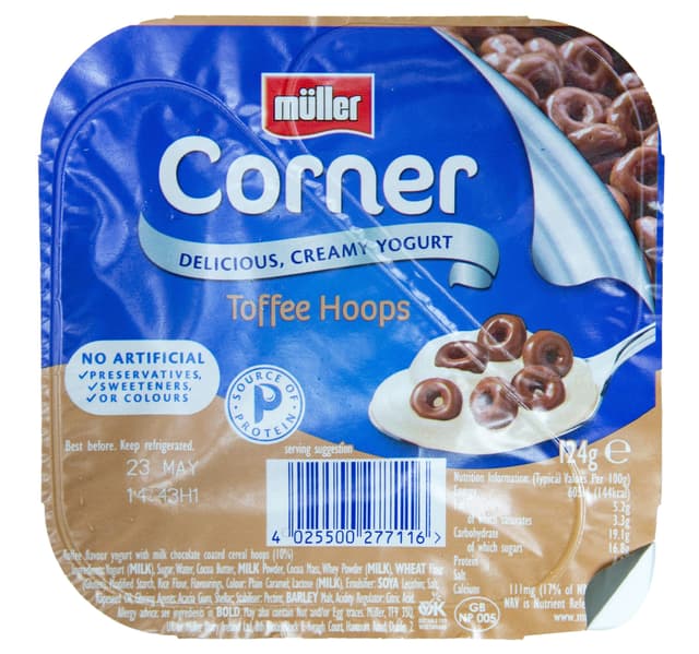 Muller Corner Yogurt Toffee Hoops 124 G