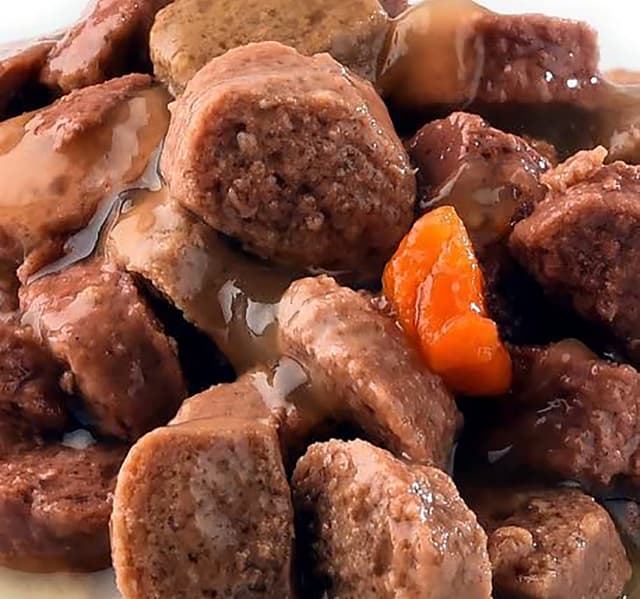 Plaisir Cat Food Chunks with Chicken and Liver in Gravy 100 g