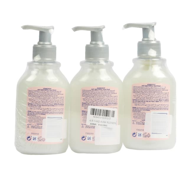 Johnson S Handwash Antibacterial Assorted 3 X 300 Ml