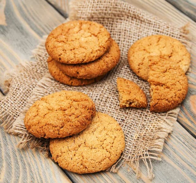 White Oats Plain Cookies 7 Pcs