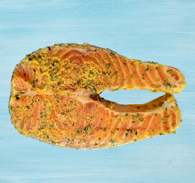 Salmon Steak With Garlic 350 G