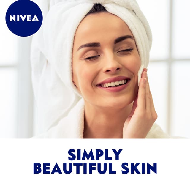 Nivea 3 In 1 Gentle Cleansing Face Wipes For Dry Sensitive Skin With Almond Oil 25 Pcs