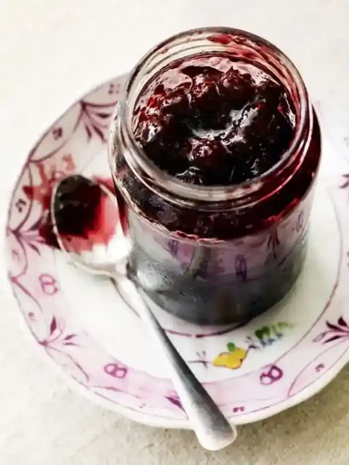 Sarouja Whole Blackberry Jam, 600g