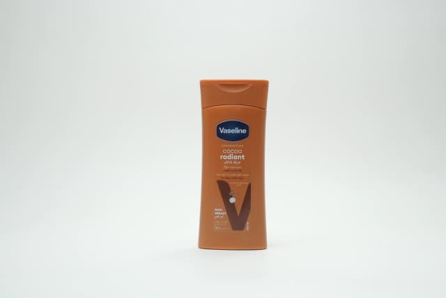 Vaseline Lotion Cocoa Radiant Vision 200 ml