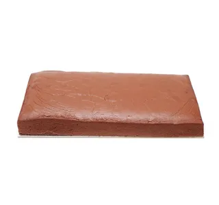 صينية كيك شوكولاتة وسط قطعة واحدة
