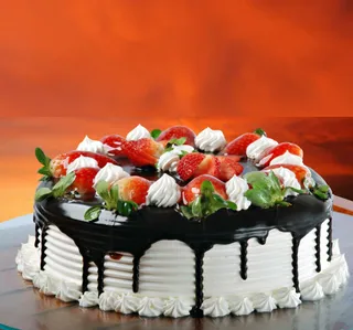 Chocolate Strawberry Cake 1 pc