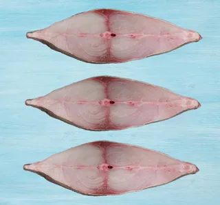 Fresh Black Pomfret Steak 350 G