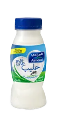 حليب طازج كامل الدسم مع إضافة الفيتامينات