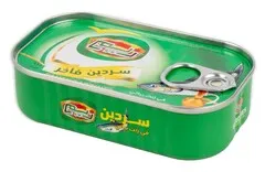 سردين في زيت نباتي