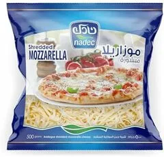 شبيهة جبنة موزاريلا مبشورة