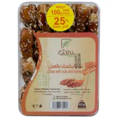 تمر بالمكسرات والعسل