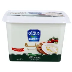 لبنة فاخرة كاملة الدسم