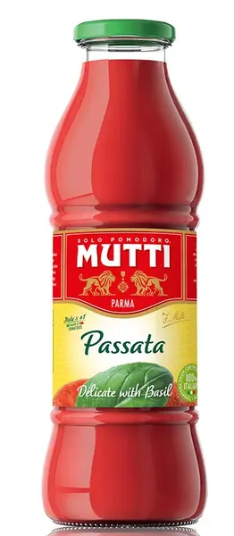 Mutti Tomato Puree Passata with Basil 700g