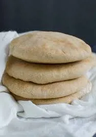 خبز أسمر 4 قطع