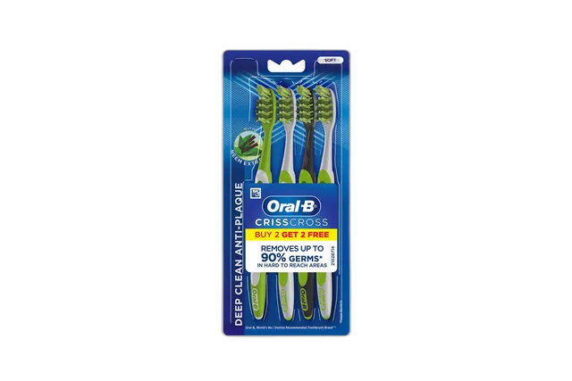 Oral-B Criss Cross Manual Toothbrush with Neem Extract Medium 4 Pack
