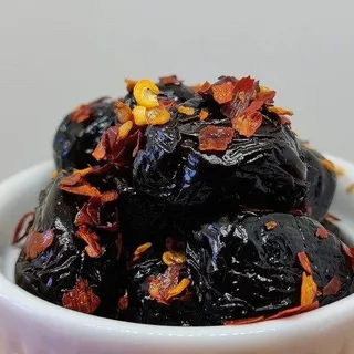 Moroccan Black Olives Slashed Spicy 1kg