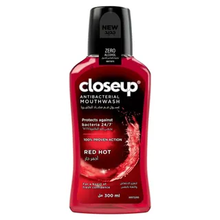 Closeup Red Hot Mouthwash, 300ml
