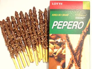 Lotte Pepero Almond Chocolate Sticks, 32g